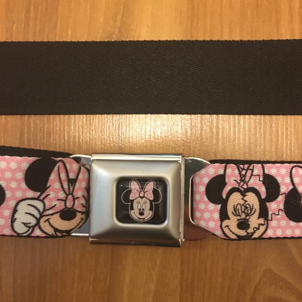 ADORABLE Minnie Mouse Buckle-Down Belt